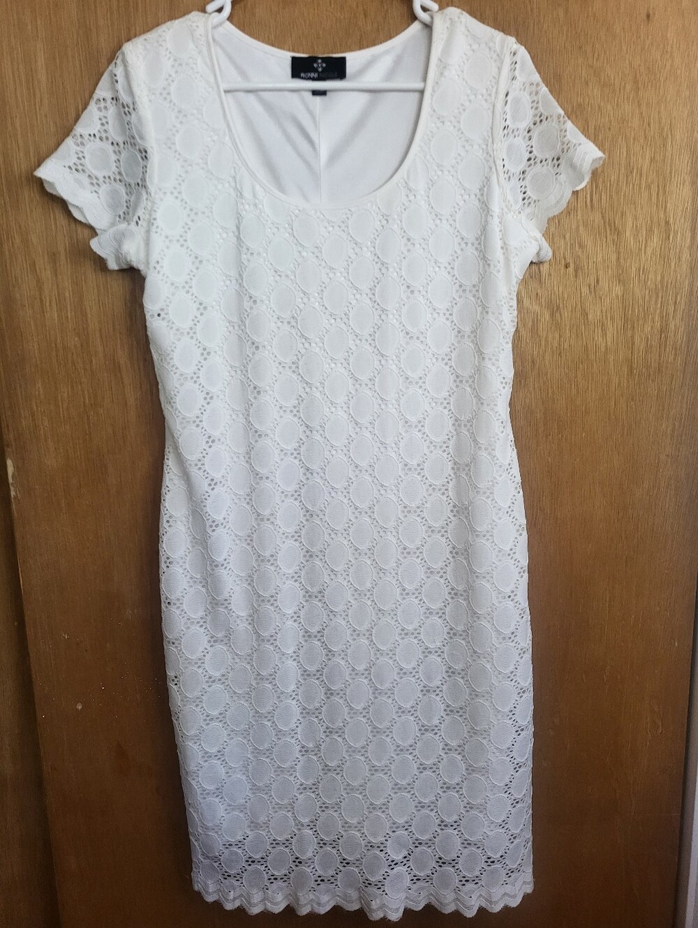 Ronnie Nicole Stretch lace overlay, pull on, semi-fitted Soft Dress. Size 12